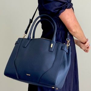 TUMI leather handbag for travel ,business, navy color , excellent condition